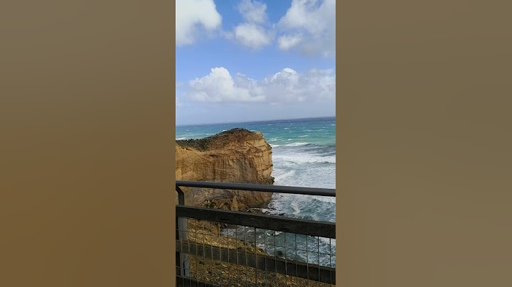 Australia Great Ocean Victoria - Big Wave and Strong Wind