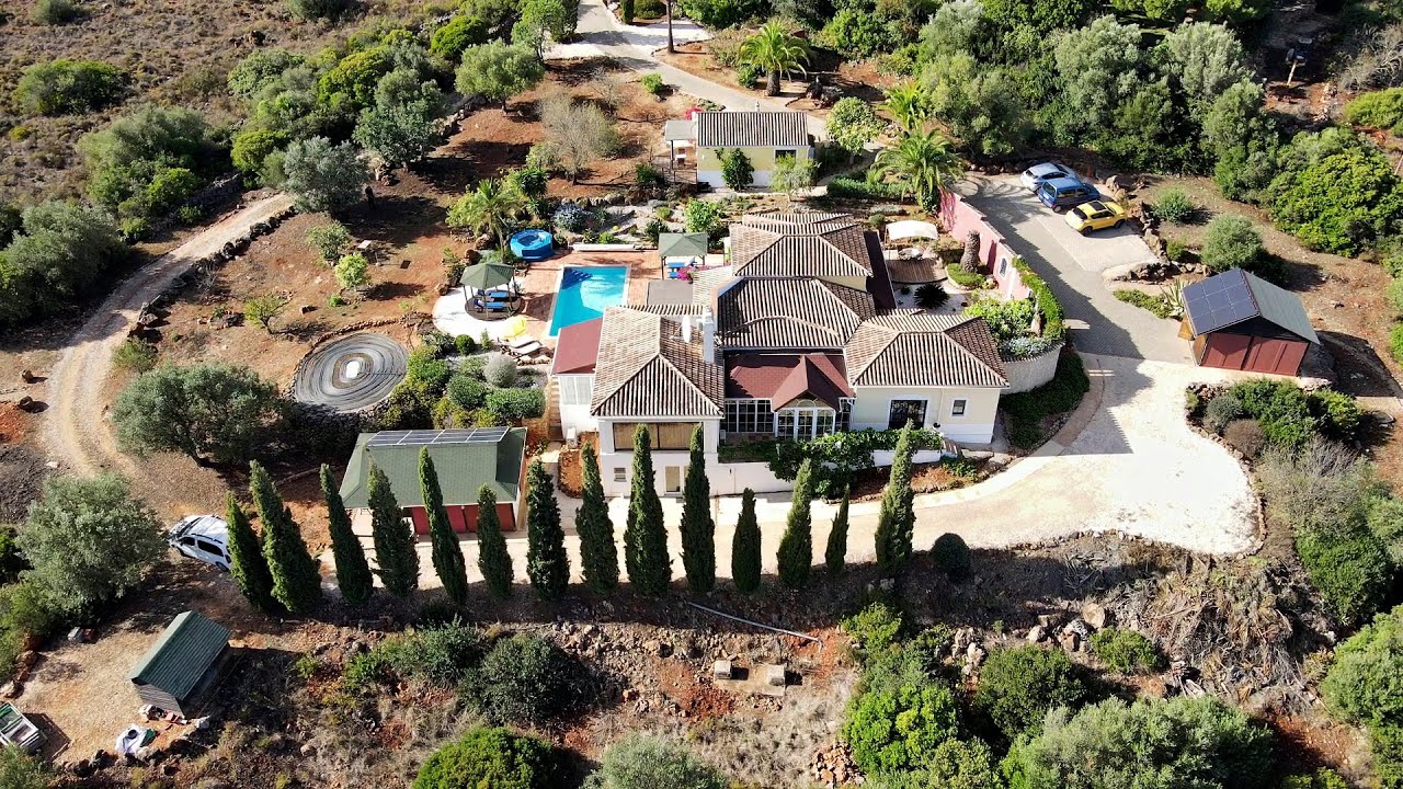 Lovely Countryside Villa With Separate Annex & Country Views for sale in Mexilhoeira Grande, Algarve