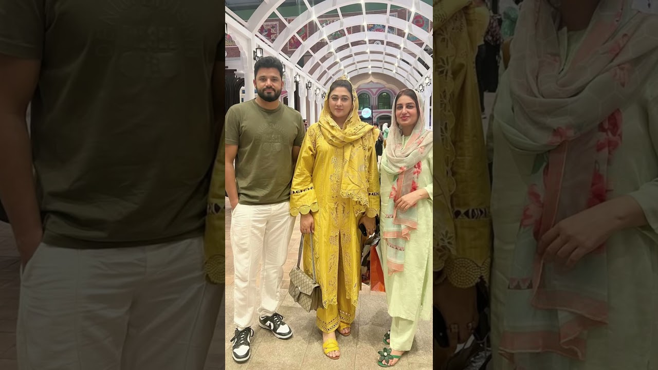 Farah Yousaf met with cricketer azhar Ali wife Naila Azhar 