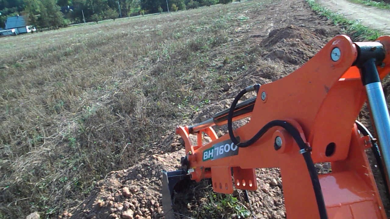 Hinomoto 2304D + podkop