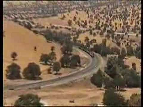 Helpers going down Tehachapi Loop (Walong)