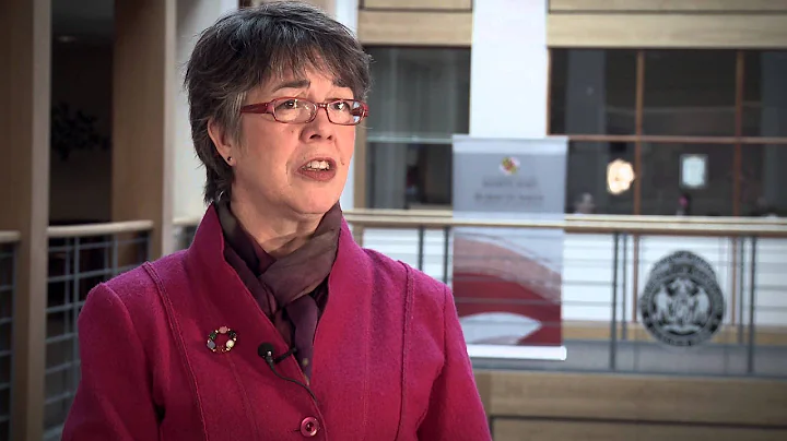 Suzanne Lowe, Professional services marketing expe...