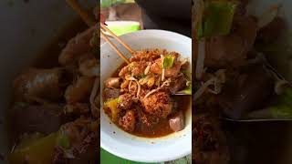 ก๋วยเตี๋ยวไก่ใต้ทางด่วนพัทยา