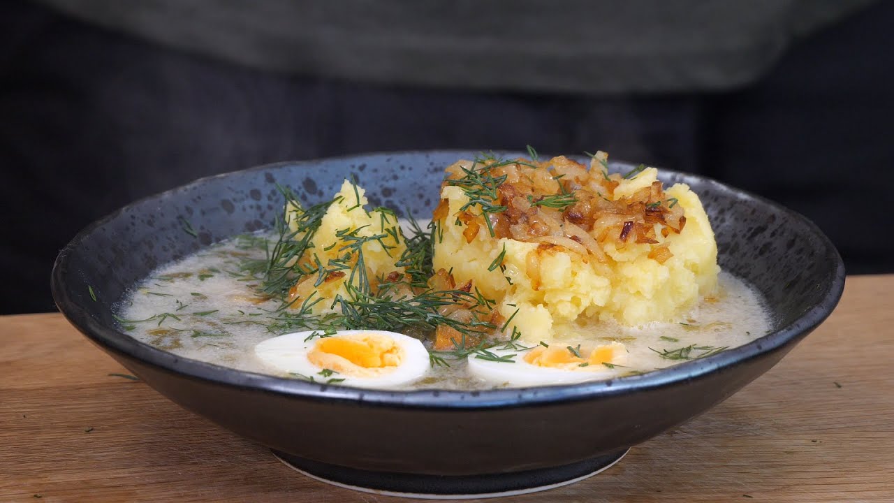 Tradycyjna prawdziwa szczawiowa ze świeżego szczawiu / Oddaszfartucha