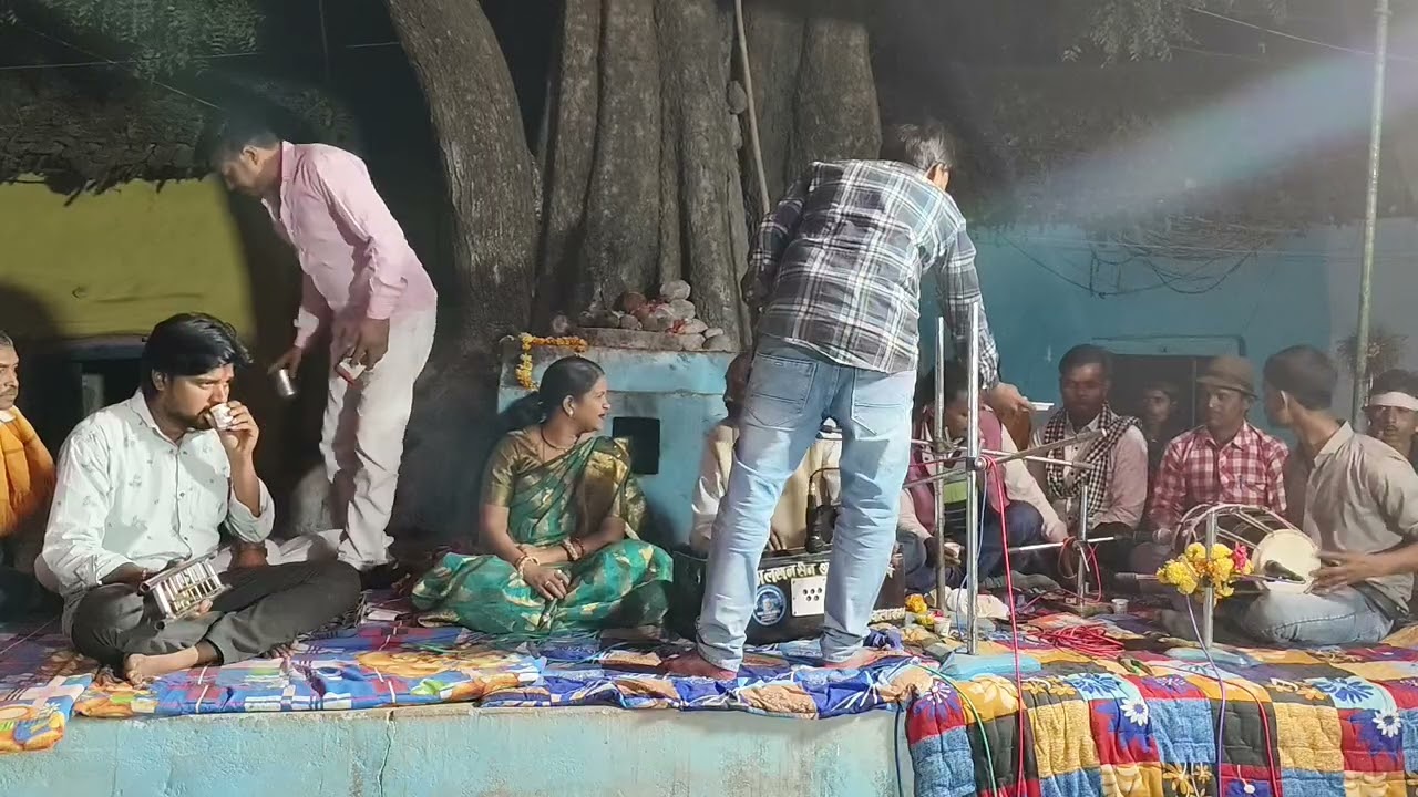 रामलखन सेन और कमला राठौर जी की आवाज में बुंदेली लोक गीत जवाबी जब हतो ना तुमाय घरे ख़ाबे खा 