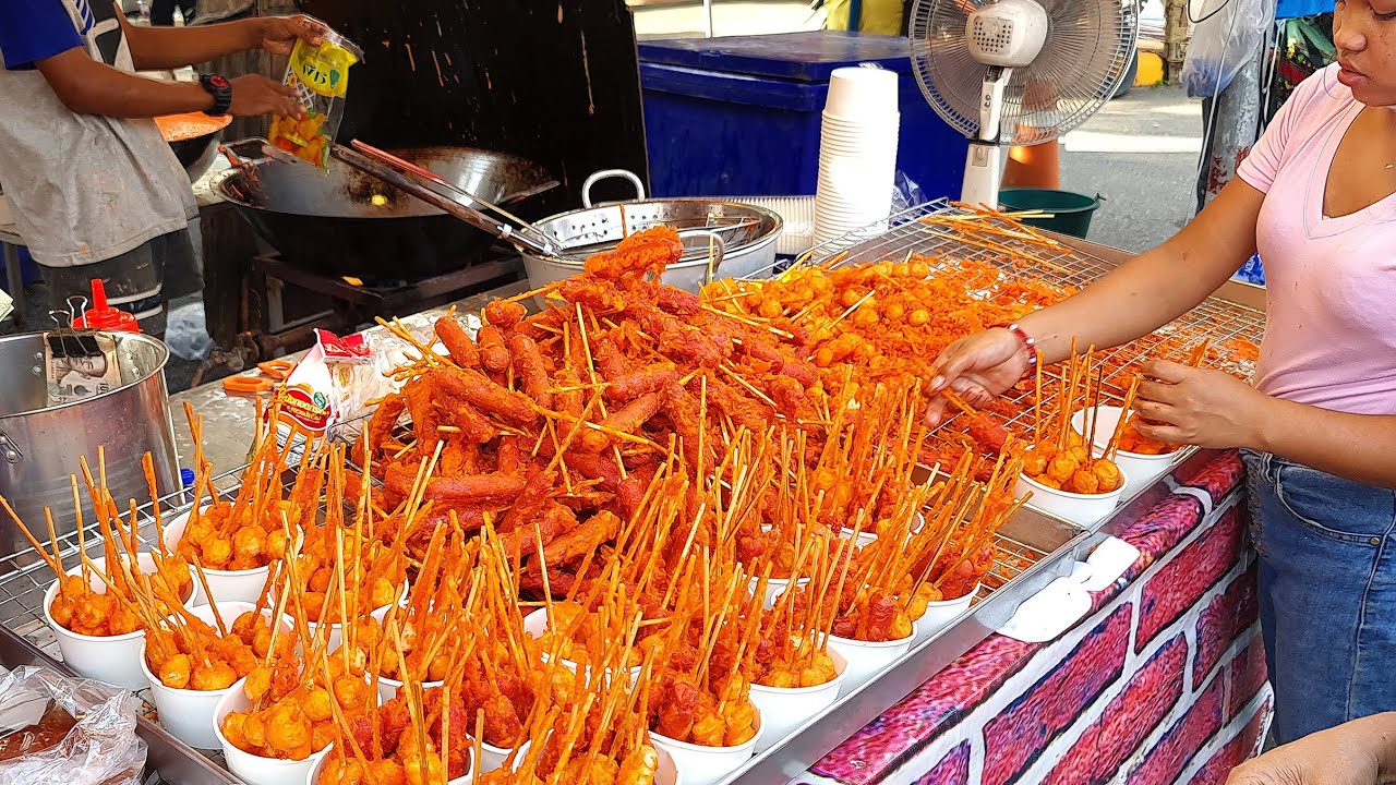 Exotic Thai Food - Crispy meatballs on skewers | Chatuchak Weekend Market | Thai Street Food Bangkok