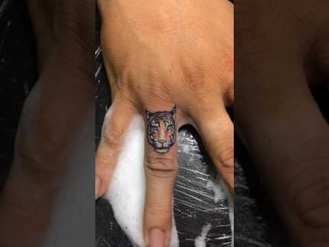 Video Tattoo viet nam , Hình xăm ngón tay , - youtube