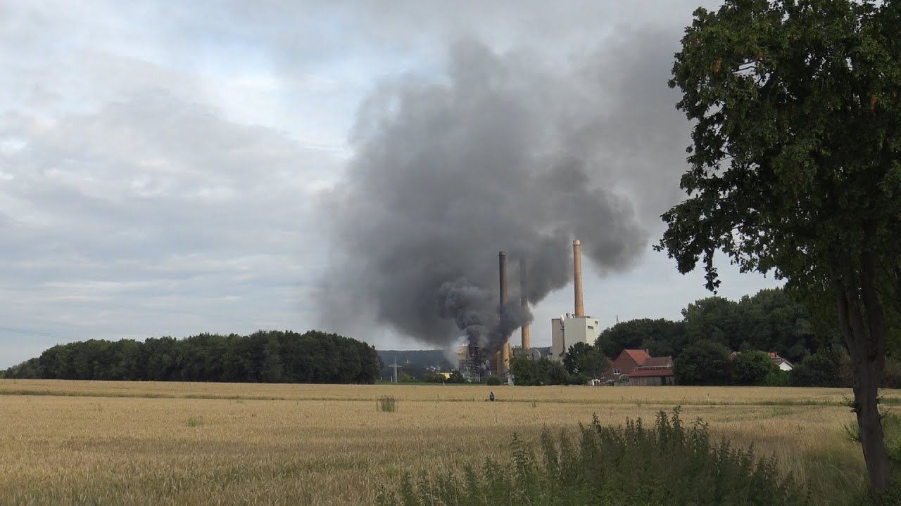 [Brennt Kraftwerk] Einsatzfahrten FF, SEG, THW