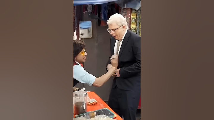 Bill Gates vs Dolly chai wala #carryminati #dolly #billgates #carryminatiroast