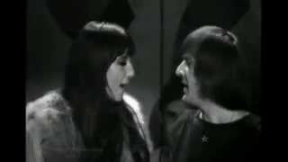 Cher &amp; Sonny:  I Got You Babe (Top of the Pops 1965 - rimasterizzato - HQ sound)