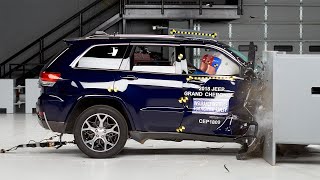 2018 Jeep Grand Cherokee passenger-side small overlap IIHS crash test Jeep Grand Cherokee Safety Rating