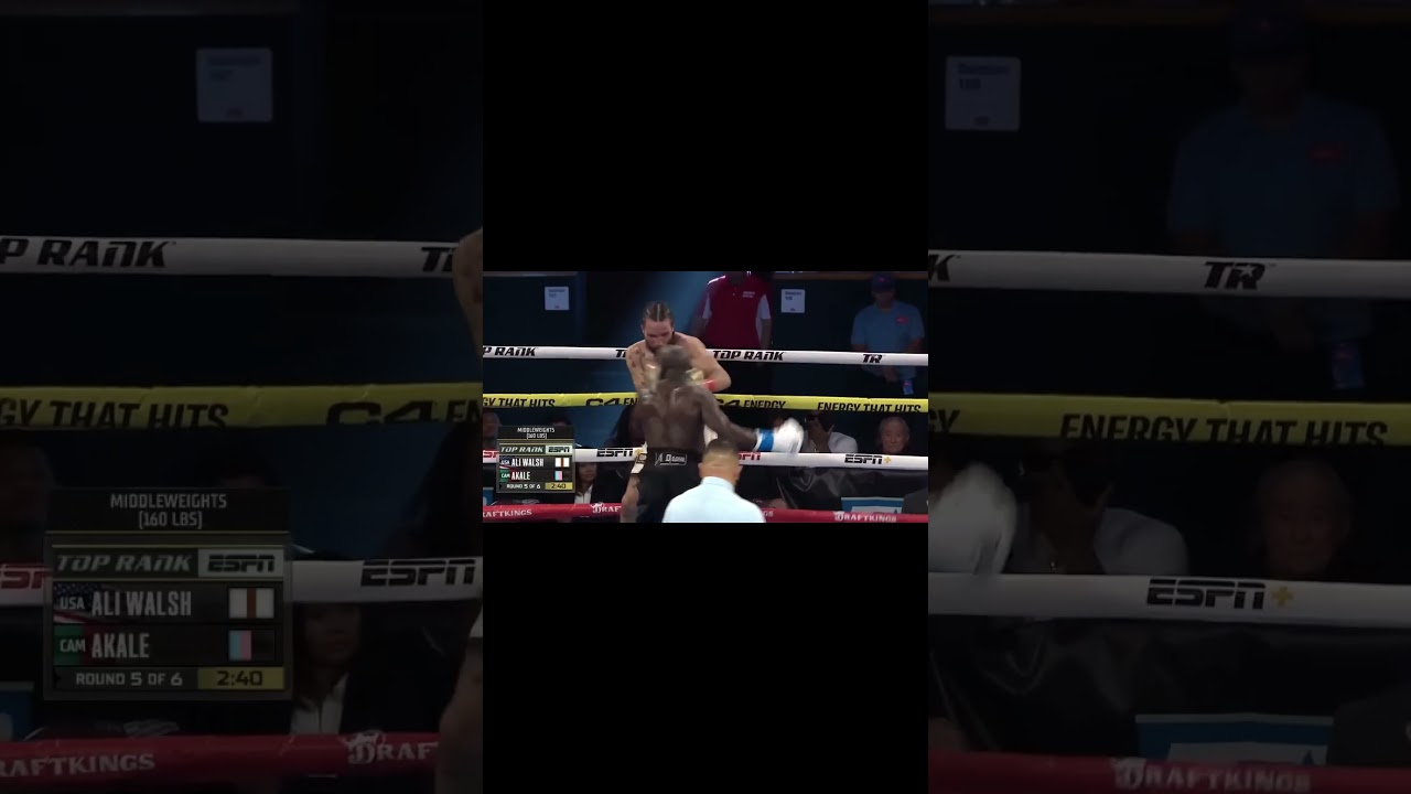 Нико Али Уолш преодолевает вывих плеча и побеждает Сону Акале!