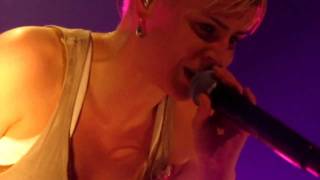 Robyn - Hang With Me (Live @ Amsterdam) HD