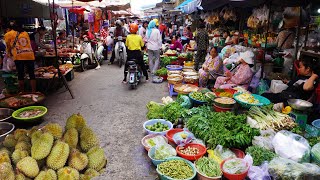 Massive supplies of food, amazing Cambodian food markets