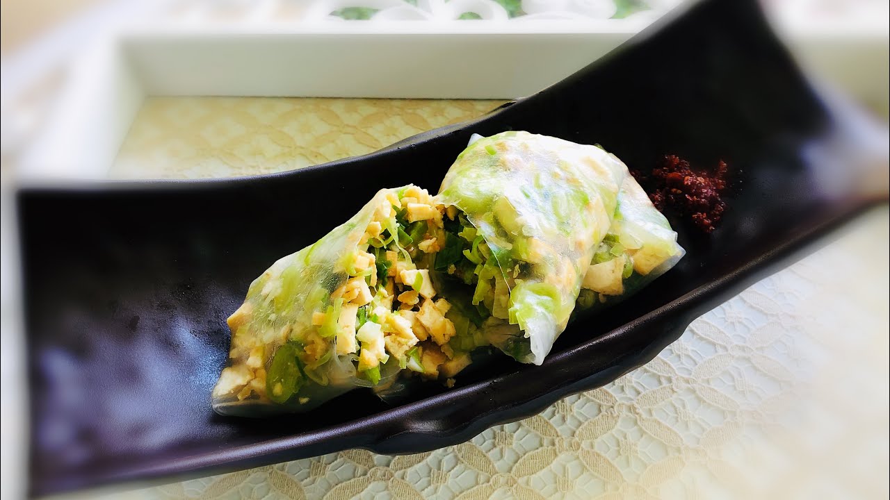 Wollamssam (Korean style Vietnamese rice paper rolls) 월남쌈