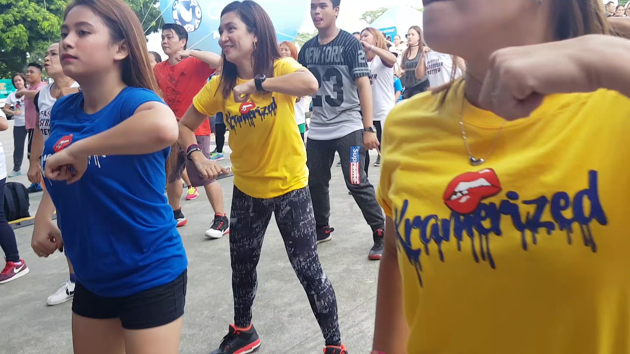 dancing in the street Globe telecom zumba caravan with zin mark pastrana of streetboys 1