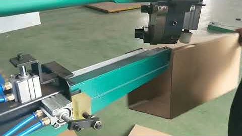 double servo control automatic push the carton box stitching machine