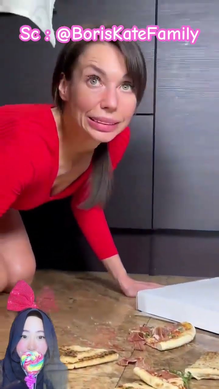 MAMA MAKAN DAN MENJATUHKAN PIZZA PAPA⁉️ kira kira ketahuan gak ya ? @BorisKateFamily #shorts #funny