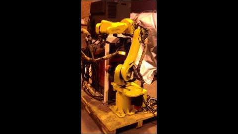Used Industrial Robot Fanuc Arcmate 100i With Rj2 Control Welding Robot .wmv