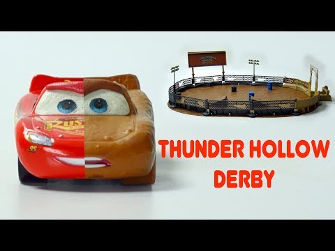 CRASH & SMASH Cars 3 Thunder Hollow Crazy 8 RACE Demolition Derby Lightning McQueen Miss Fritter