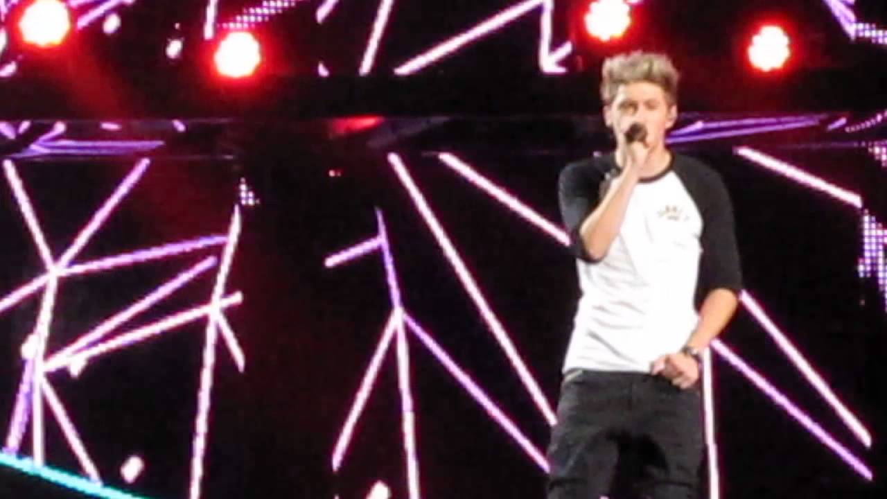 Kiss You - One Direction, Allphones Arena, Sydney, 051013 (HD)