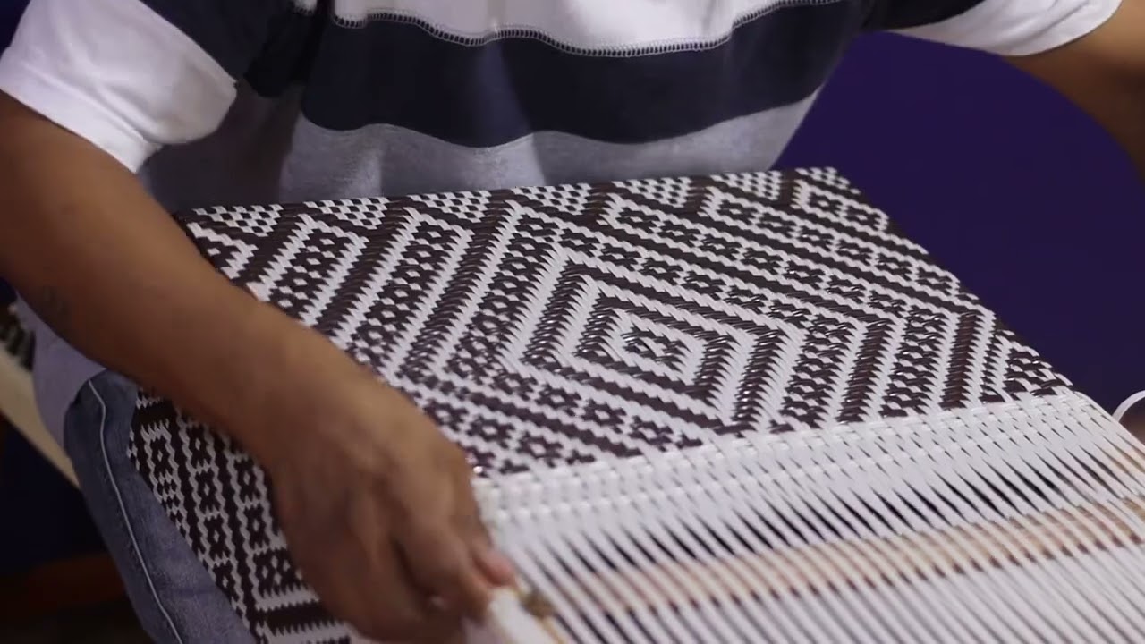 Buenas tardes a todos,aquí estamos trabajando en un rombo extra grande en nuestro modelo Carolina.