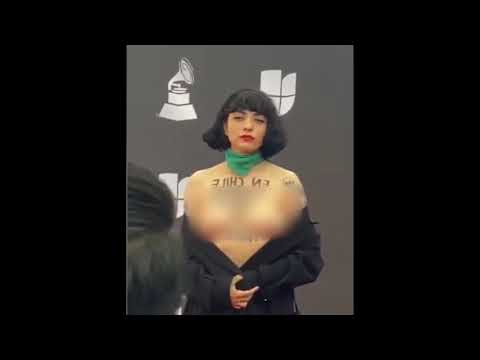 Vidéo: Mon Laferte Explique Sa Manifestation Topless Aux Grammys Latins