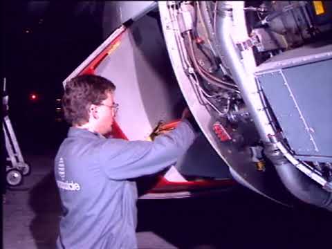 CFM56 Manual opening+closing of TR pivot doors.mp4