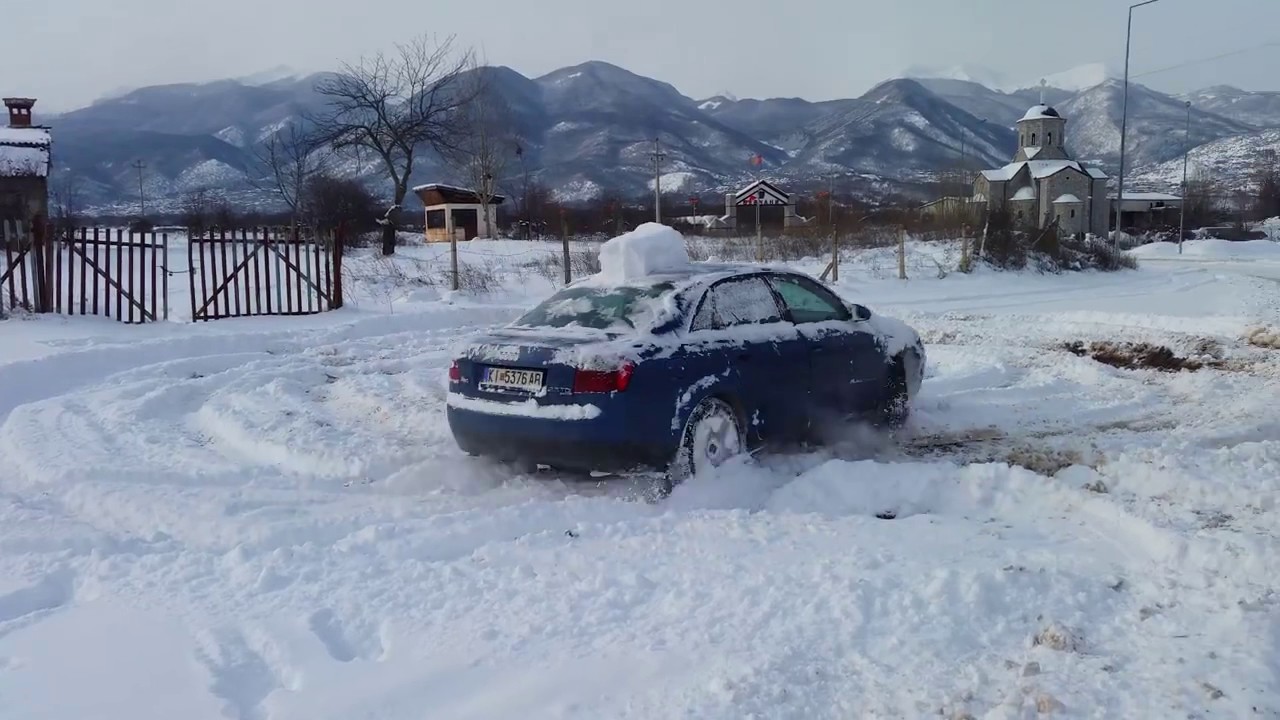 Audi A4 B6 Quattro on Snow - YouTube