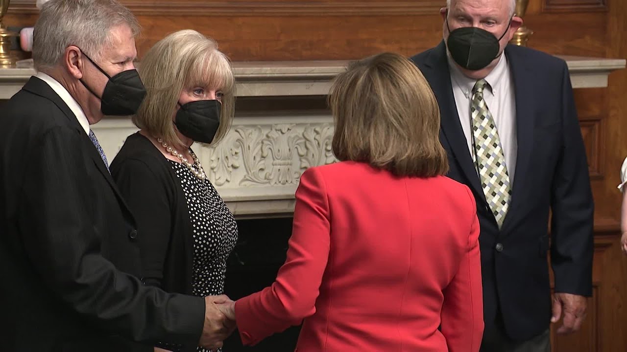 Rep. Julia Letlow sworn in to Congress - YouTube