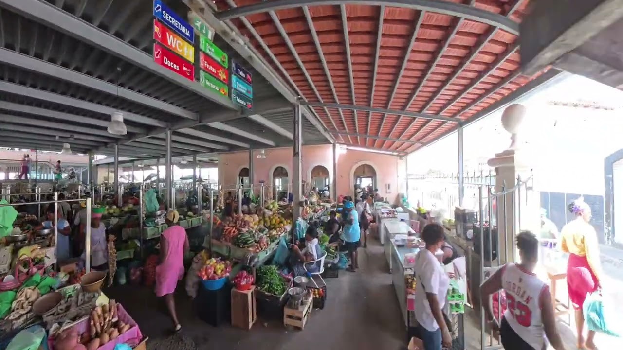 🍍🌈 Il Mercato di Praia: Frutta, Colori e Vita a Capo Verde! |Costa World Tour 2024