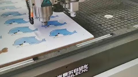 TRACING CUTTING BY CNC ROUTER WITH SPINDLE AND OSCILLATING KNIFE AND CAMERA