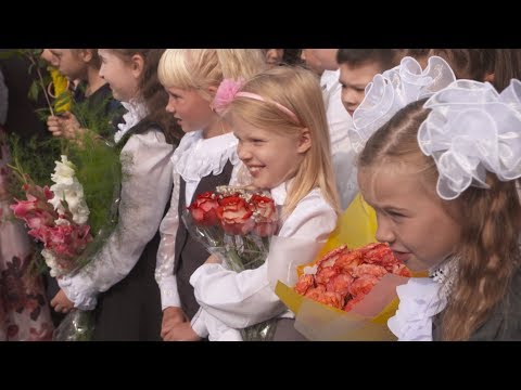Vidéo: Quand Les Premières écoles Sont Apparues En Russie