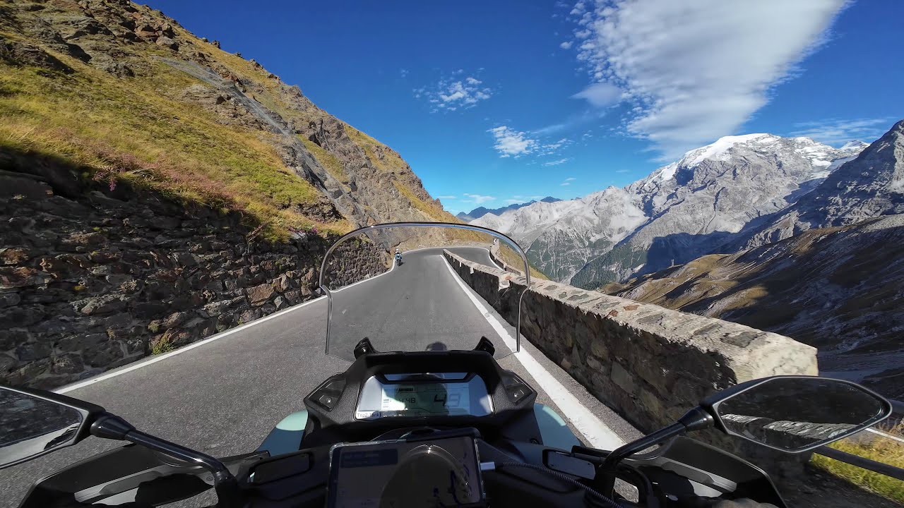 Abfahrt vom Stilfser Joch, Sperrung Unfallstelle wird geräumt, Tag 1 Teil 3 YAMAHA TRICITY 300