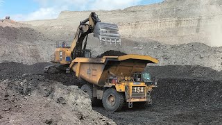 🔴EXCAVATOR CAT®6015B vs CAT®777D // Coal Getting - Pengambilan/ Pemuatan Batubara  @pakemtrj777