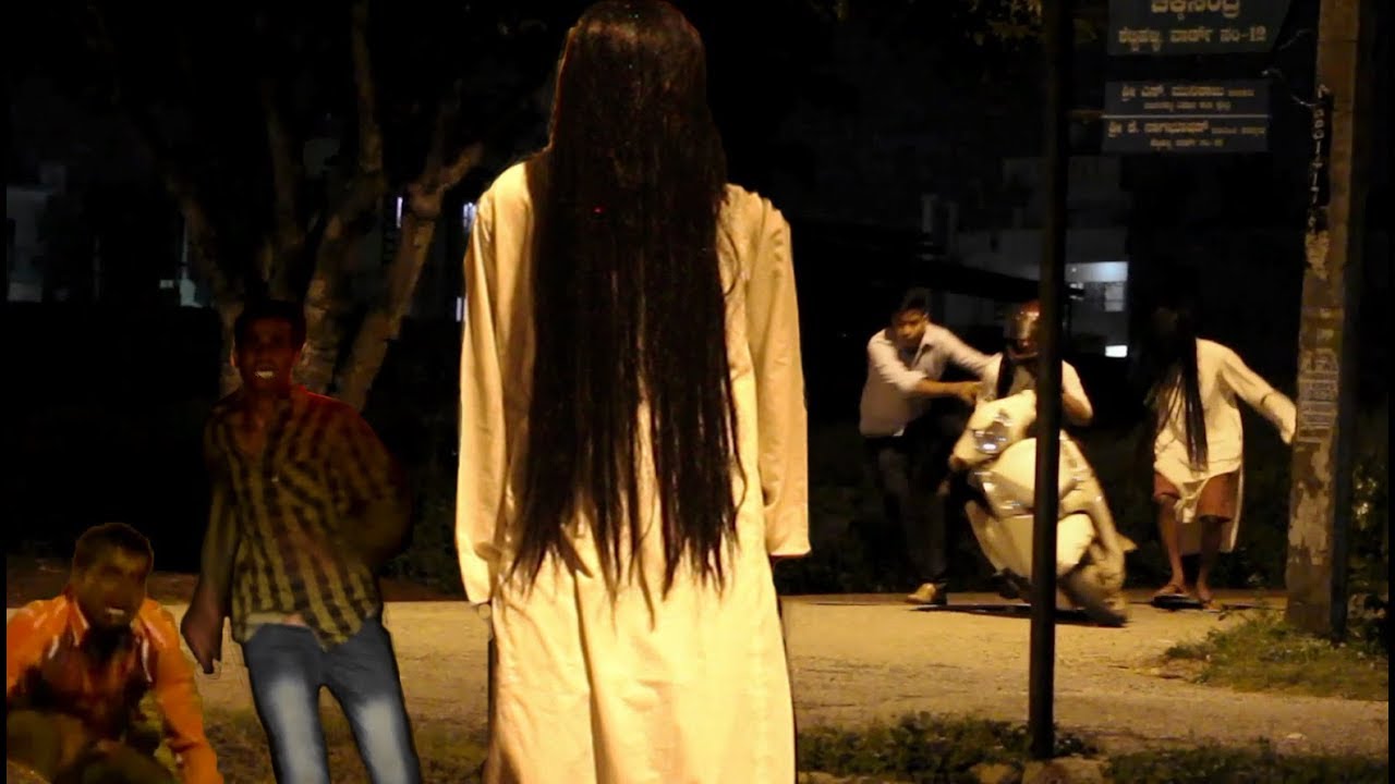 INDIA's BEST FUNNY GHOST PRANK | HORROR ON STREETS - YouTube