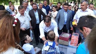 Олег Ляшко відвідав дитячий будинок сімейного типу в Новоград-Волинському районі Олег Ляшко відвідав дитячий будинок сімейного типу в Новоград-Волинському районі