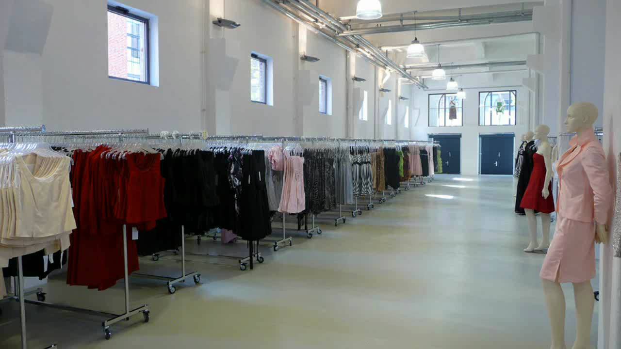 Fashionart Outlet Store für Abendkleider Hamburg - YouTube