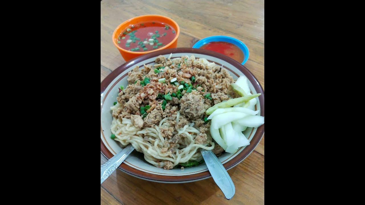 Pangsit Mie Ayam Jakarta "Song Mie" PLN Gemblongan Surabaya Pangsit Mie Ayam Jakarta "Song Mie" PLN Gemblongan Surabaya