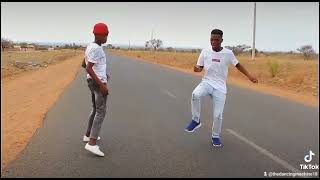 Dlala Tukzin_-_Phuze (Remix) _ Sir Trill_Ft_Mpura .🔥❤💃