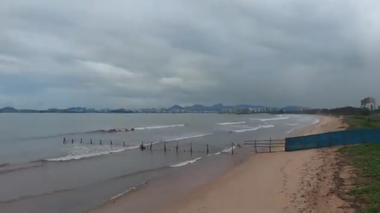 PRAIA GAY.FINAL FELIZ PRAIA DE CAMBURI. PRESERVATIVO NO CHÃO. PRAIA BLOQUEADA COM CERCA(PARTE1)