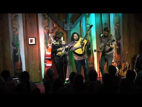 Johnny & The Yooahoos am 18.10.2025 in O'wei – White Lightning