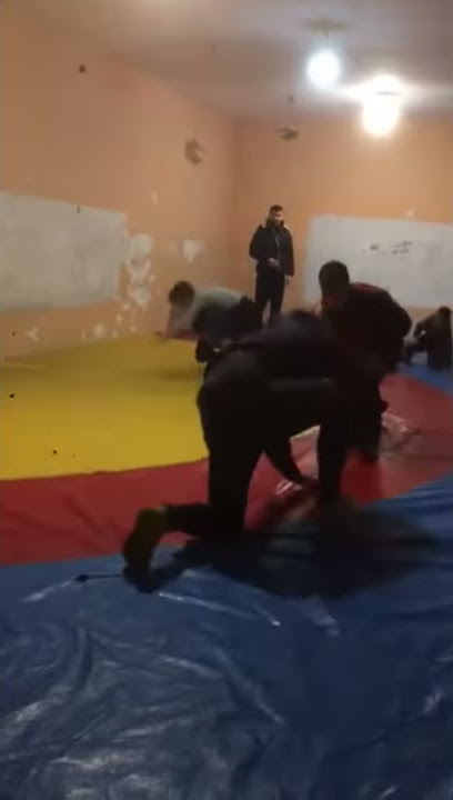 Erind Pernokaj training wrestling