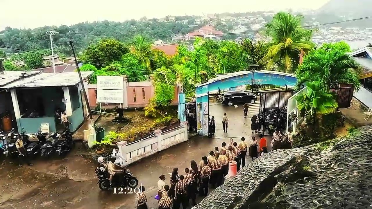 `daily activity` ~bahasa indonesia (glorya keysia)