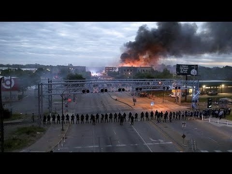 La Guardia Nacional trata de parar el caos en Minneapolis