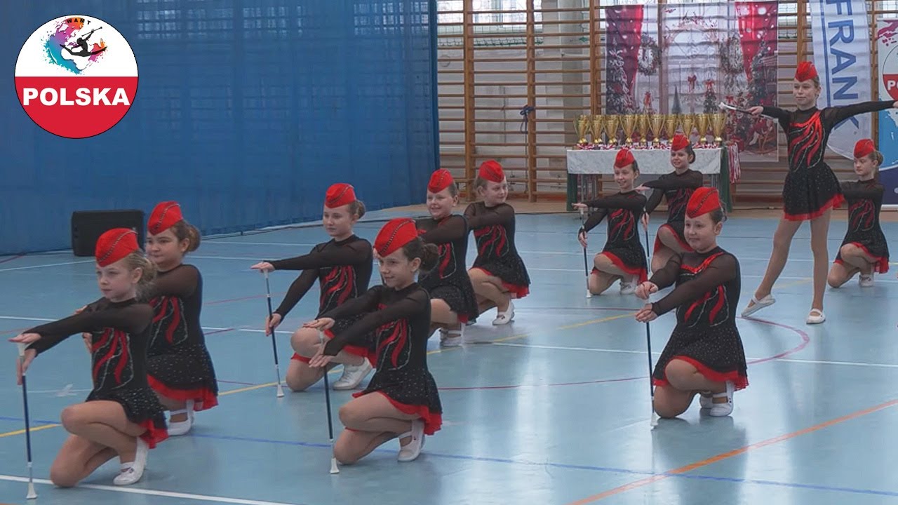 Baton Tradycyjny - Scena Kadetki | Mażoretki Chełmno | Świąteczna Bajka 2025