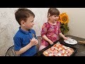 #пицца ДЕЛАЕМ САМИ ПИЦЦУ и съедаем  сами, видео для детей