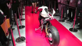 Yamaha Autonomous MotorCycle - CES 2018