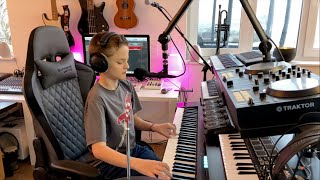 Mika 12 - Verstärker New Song, Live