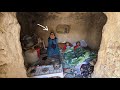 The cave to the plaster factory: the success of the grandmother and two orphans in buying plaster